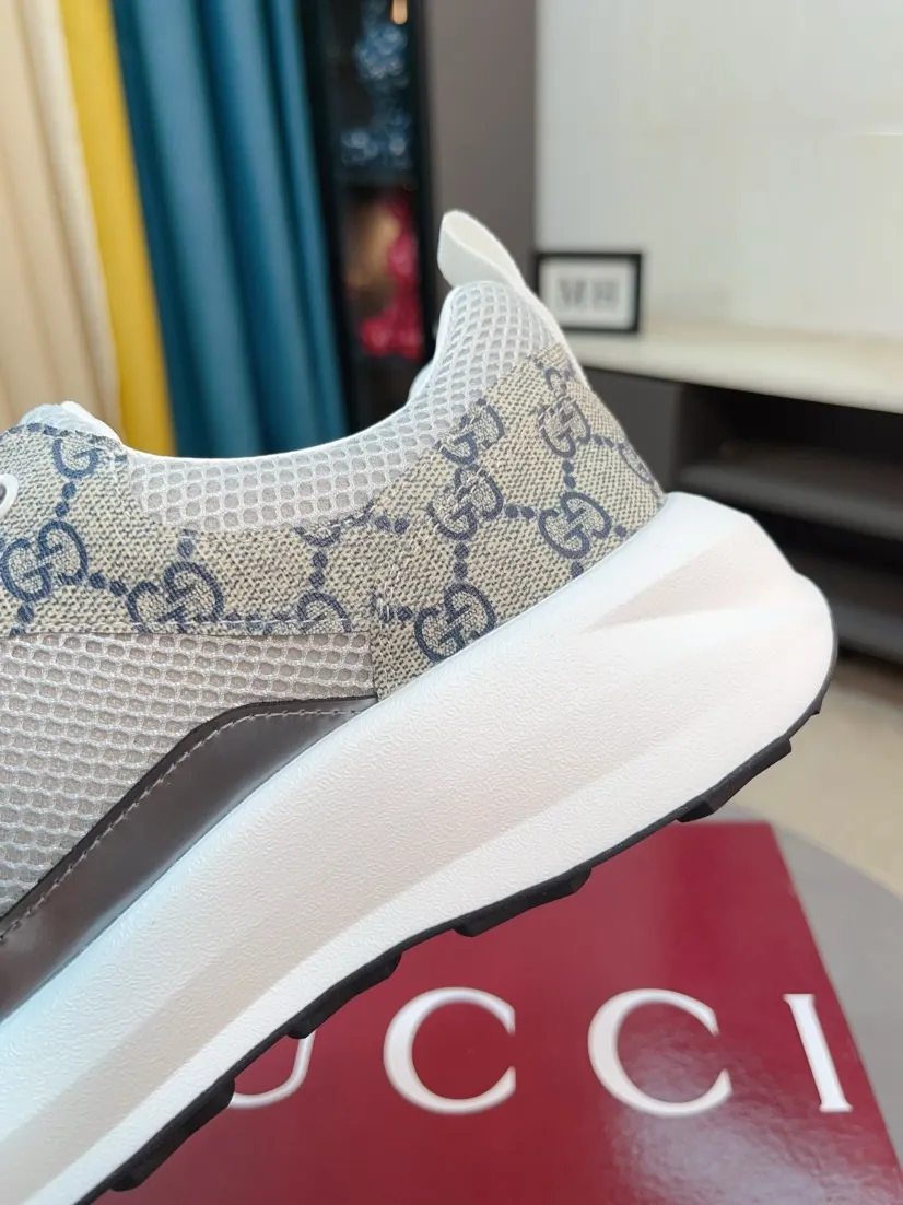 Men's shoes 💰440🌹🌹GUCCI [Gucci] New high-end brand of men's shoes, the latest fashionable casual men's shoes, trendy and versatile style, relaxed and sporty style, uppers imported from Italy, first-layer cowhide, genuine leather lining and ultra-fine workmanship. Original personalized fashionable rubber wear-resistant outsole, light and comfortable on the foot, size 38-44